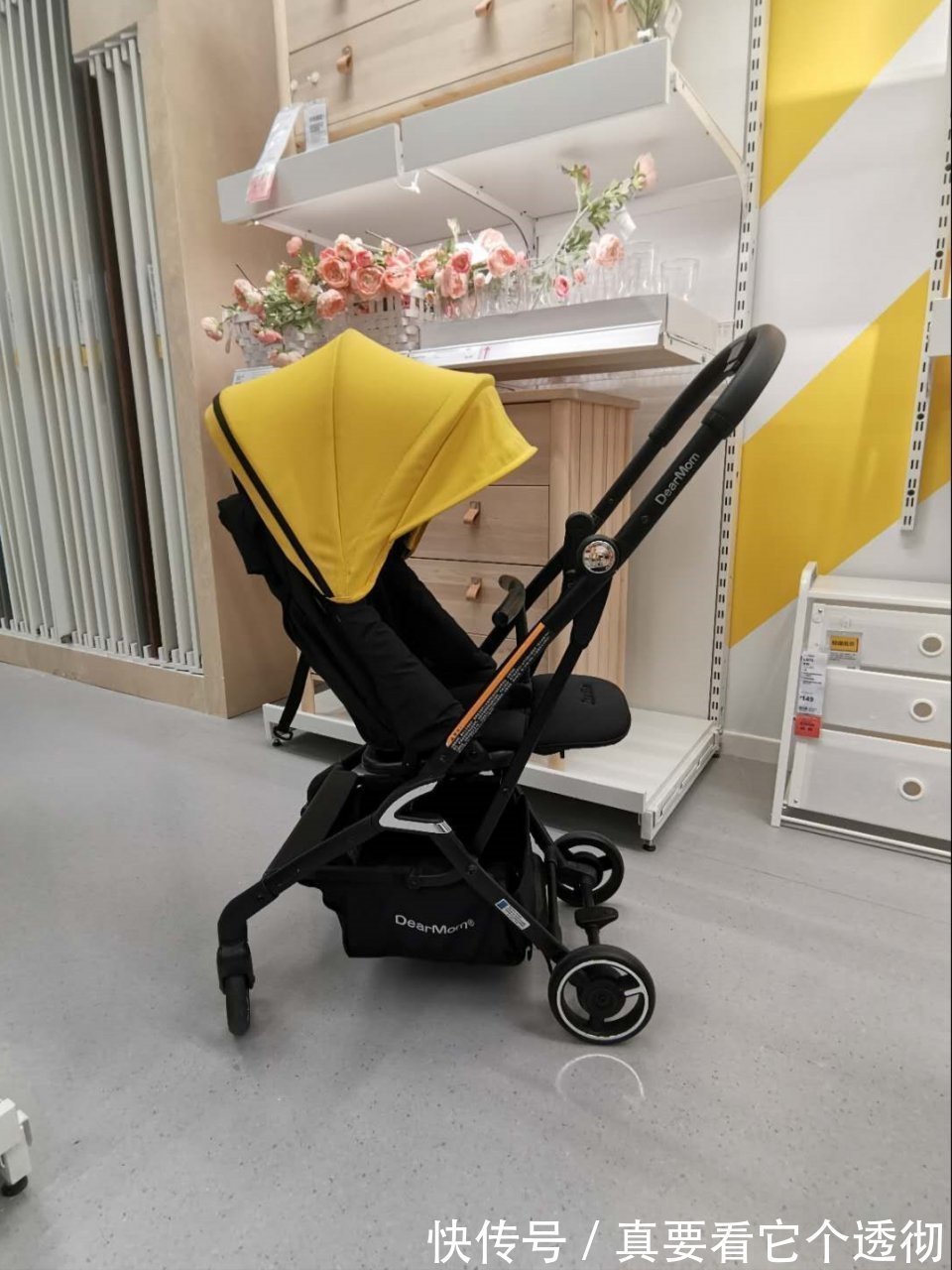 选错婴儿车导致6月龄宝宝脊椎变形!不同月龄选购婴儿车,有讲究