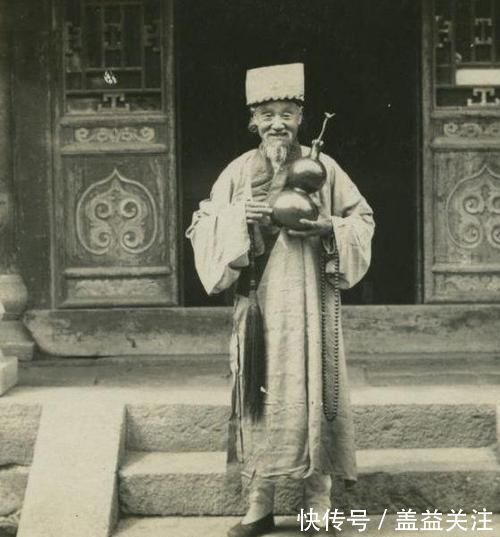 图九|老照片一百多年前的中国道士,个个仙风道骨,图九是华山比武