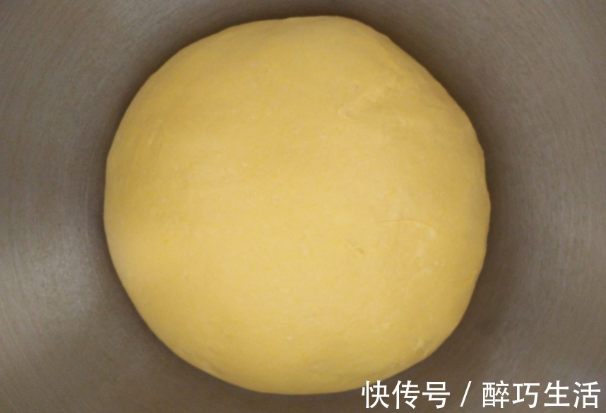 松软|用南瓜做成老面包，组织松软细腻好吃，口感好极了