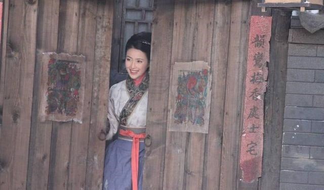 潘金莲@此人曾押送林冲和卢俊义，是水浒里的大恶人，心思毒过潘金莲