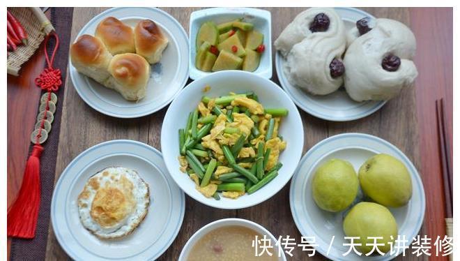 腌萝卜片|晒晒小县城一家三口的早餐，不精致却用心，孩子喜欢，个子蹭蹭长