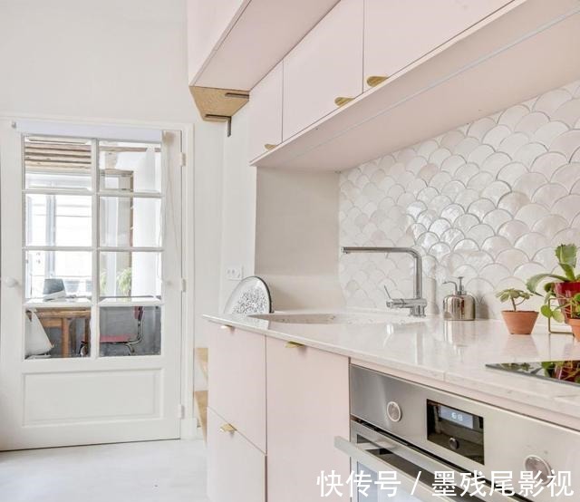门厅|北京发现一对夫妇的45㎡小家，木头巧妙吊顶，让小宅古朴又时尚！