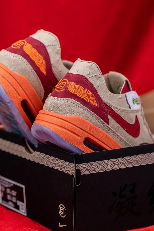 冠希亲晒！今年“死亡之吻”第二款配色曝光！