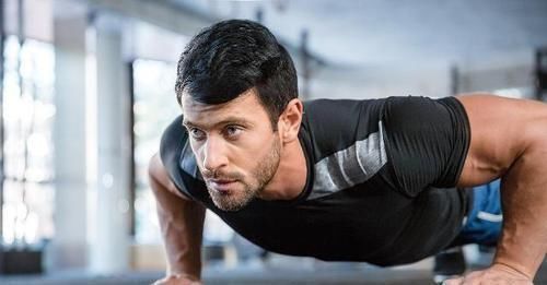 男性|男人经常做俯卧撑,会有什么好处,一次做多少个合适,来了解下