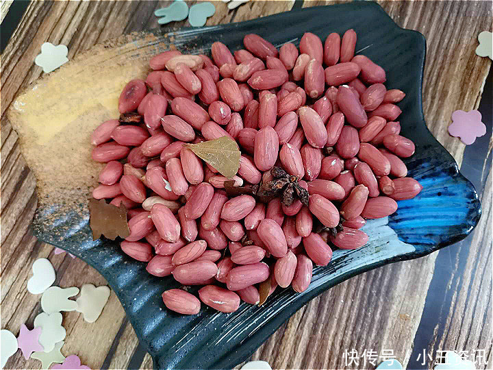 还在吃炸花生米太油腻,不健康,新做法更香更脆,10天不回潮