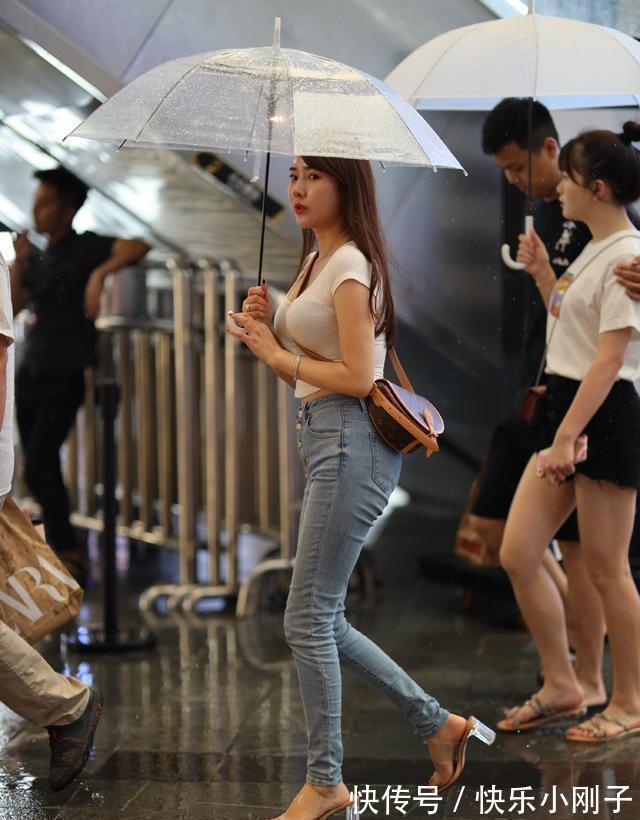 半裤 气质出众的打底裤搭配技巧，选对裙型的女生，简约休闲