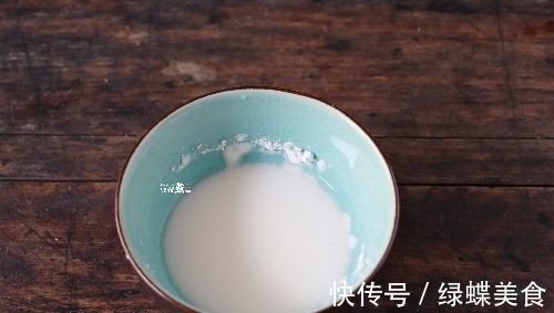 水淀粉|炒个木耳，噼噼啪啪响，锅要炸了一样，只需一个小窍门，就能解决