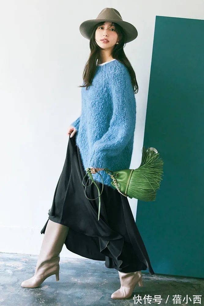 流行色 让人一眼就沦陷的早春毛衣穿搭,复古时髦还优雅,重新定位高级感