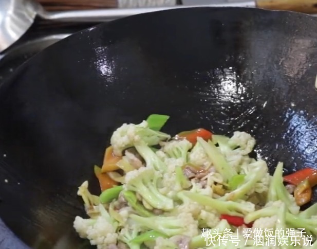  简单|菜花怎么做才好吃今天大厨教你菜花新做法，制作简单好吃美味