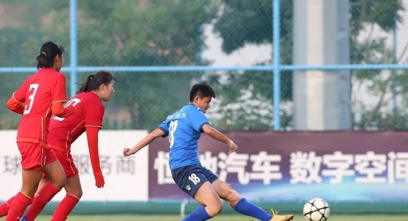 突破|3-0！中国女足最新比赛，角球破门真功夫，突破劲射更精彩