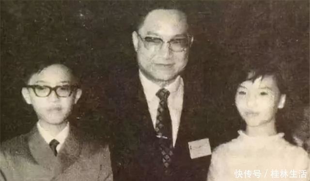 原配|金庸一生难言的痛:生母早逝,父亲被枪决,原配出轨,长子自杀