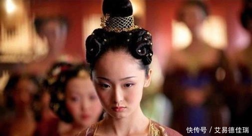 日暮汉宫传蜡烛,轻烟散入五侯家,这首唐诗讽刺杨贵妃吗?