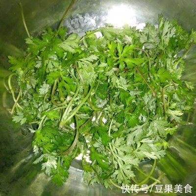 好吃的艾草青团，是不是很有食欲呀