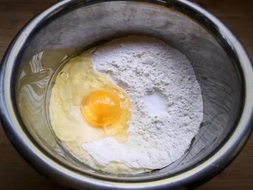 一日三餐|秋天，我家儿子超爱吃这早餐，一日三餐基本吃不了多少，一口一卷，几分钟上桌