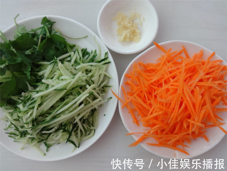 70岁婆婆教的凉皮做法，凉皮筋道还好吃，半个小时就搞定