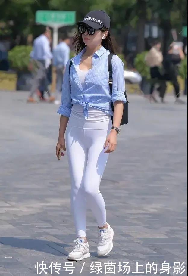 羡慕别人穿“健美裤”时髦有型,自己却不会穿这3招你掌握了吗