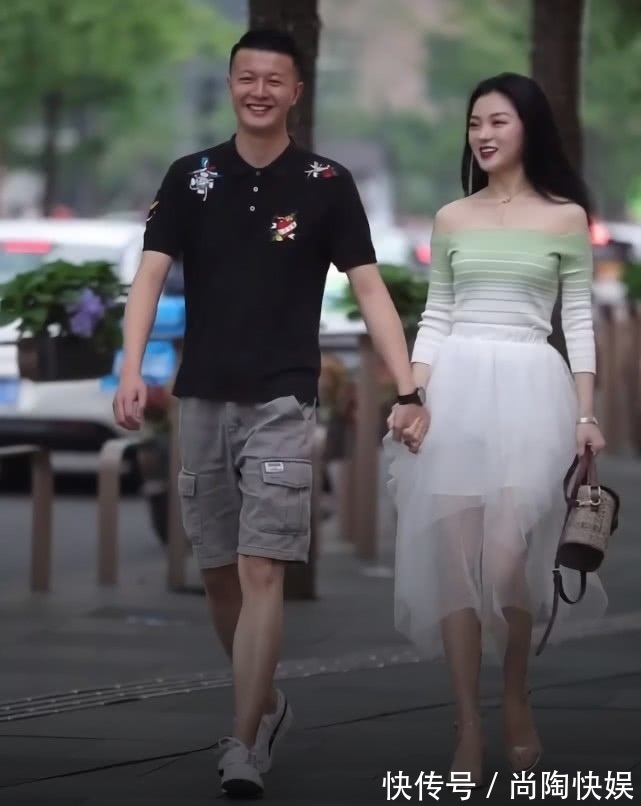 男朋友 小姐姐的“白菜”穿搭,又仙又美,带出门倍儿有面,男友笑开花