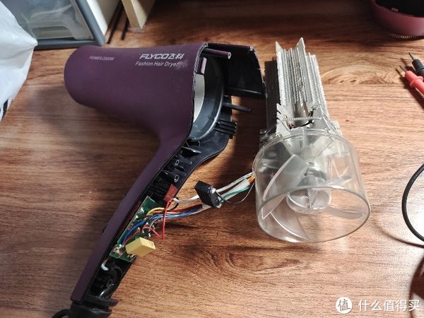 吹风机|坏了就买新的？不可能的。飞科电吹风修理重生