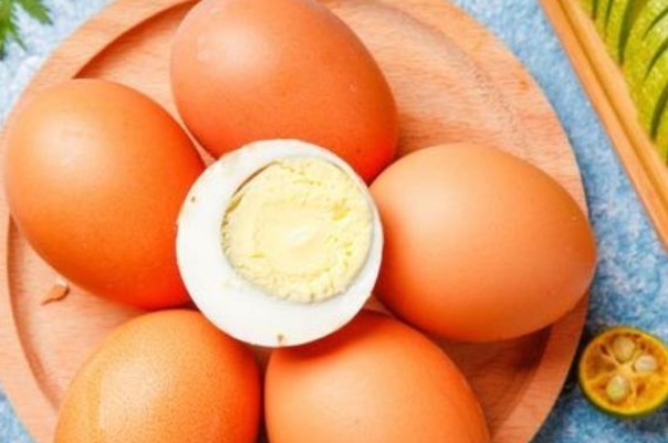 营养物质|每天早上吃个鸡蛋身体好,但要避开“4不”,不然身体越吃越差