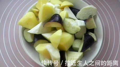 排骨|教你做一锅鲜做法，肉菜主食一锅端，排骨软烂不塞牙，快来试试吧
