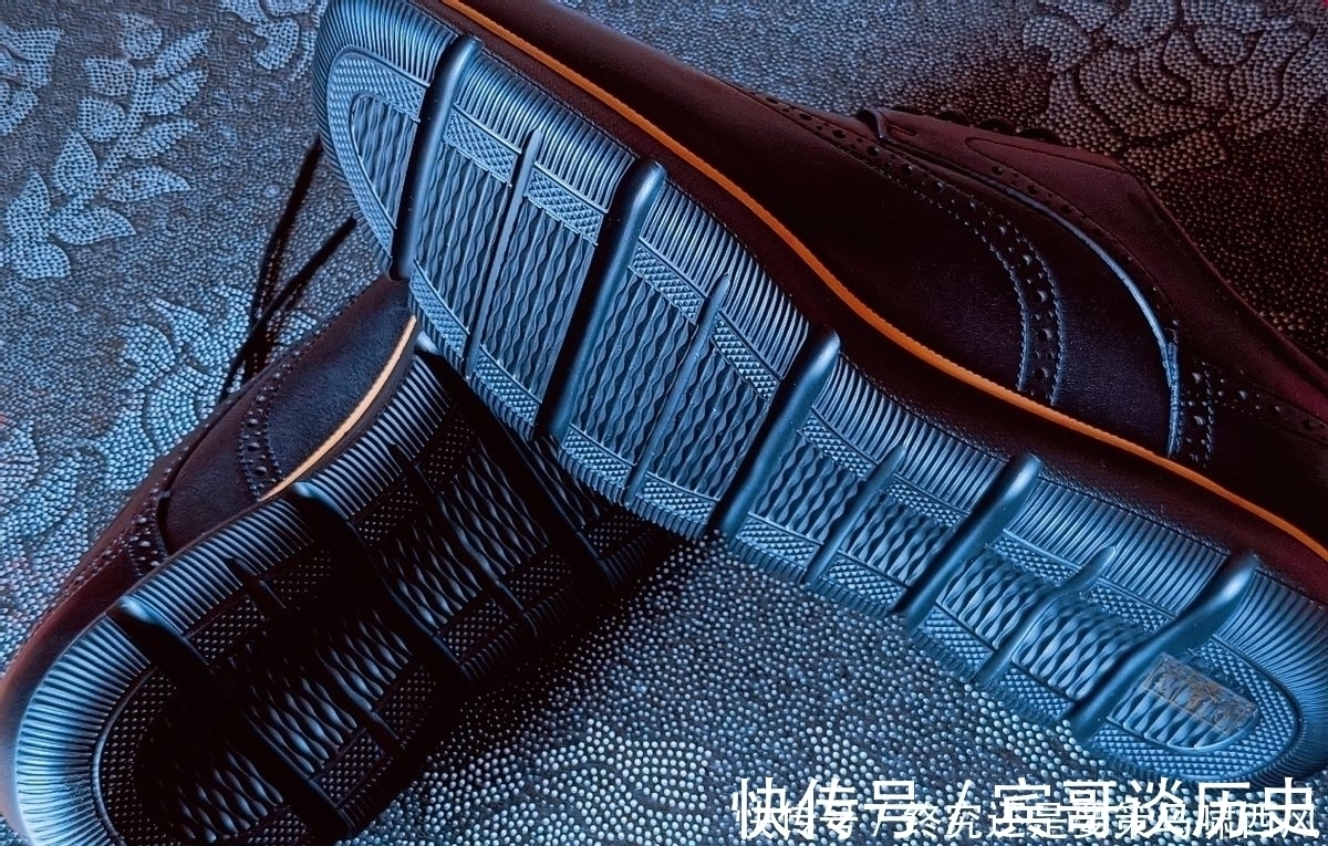 eva 不知道如何挑选适合自己的德比鞋?建议可以看看七面德比鞋