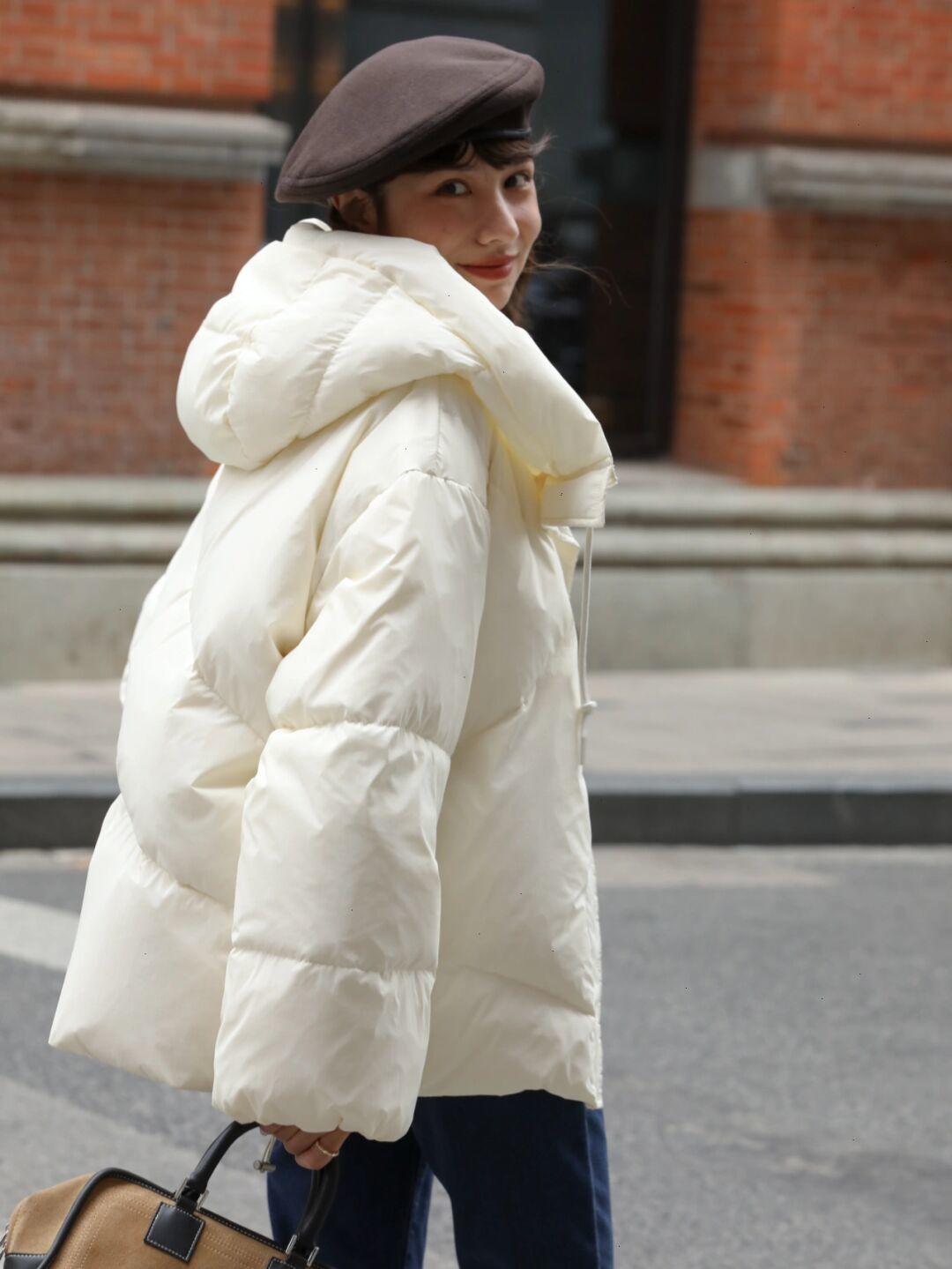 高领|被这组时髦洋气的羽绒服搭配折服了,保暖时髦,大家可以照搬