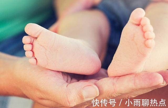 生长发育|怀孕4个月什么睡姿好孕期三阶段睡眠小建议