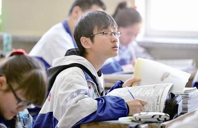 学科|高考取消一门学科投票走红，英语排名第二，榜首实至名归