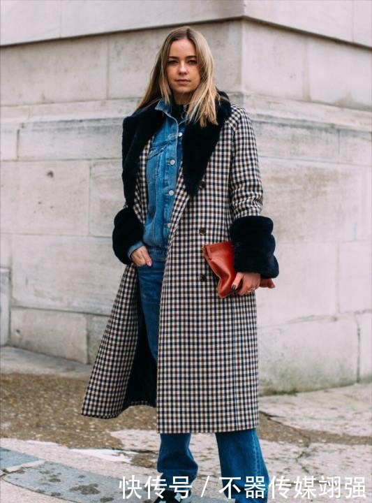 今年大衣流行这样穿,造型很显气场,内搭的处理很关键