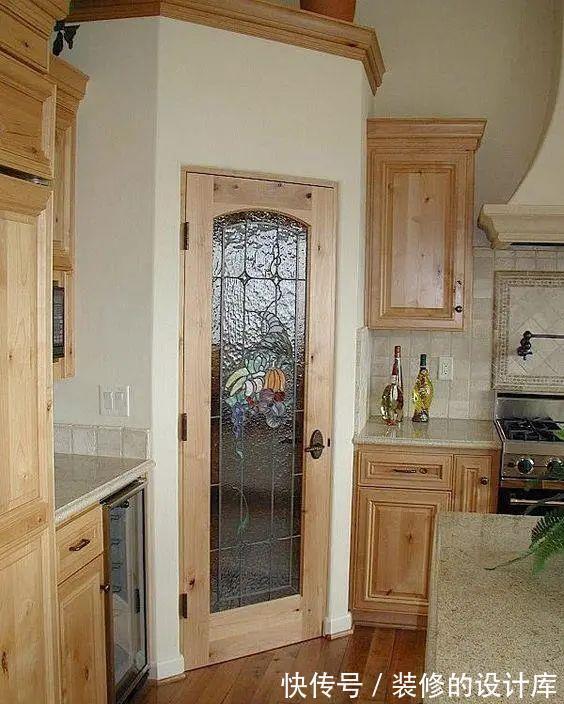 置物板|转角不打柜子,盖个1㎡杂物间,1个角落就能搞定你家杂物收纳难题