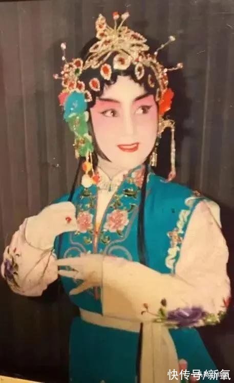 刘维秀$这位77岁的奶奶,穿上汉服也太惊艳了