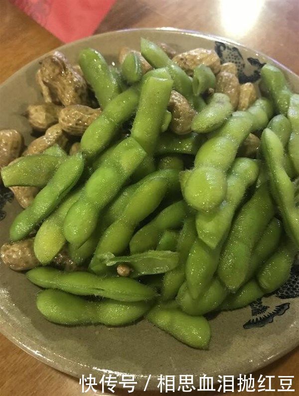人到中年想长寿,多吃3种食物,清热明目,缓解肝火旺盛,试试看