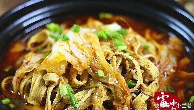 冬季当家菜,一块钱一斤,煮了一大锅,都喊没吃够,再来一锅,服