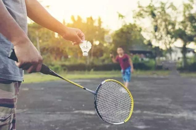 羽毛球|羽毛球场上的移动如何让自己能够跑的更快?