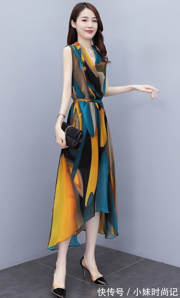 雪纺连衣裙|雪纺连衣裙,时尚偏爱,情有独钟