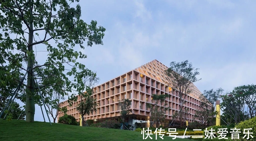 初创公司|三亚南山生活馆获得本年度Dezeen Awards最受读者欢迎的商务建筑