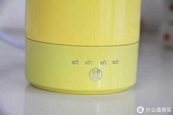 大宇彩虹杯,让你更从容地喝上干净的热水