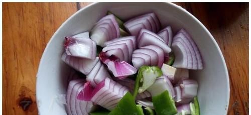  洋葱|坚持吃这“菜”，降血压防血栓，每周吃2次，血管也干净！