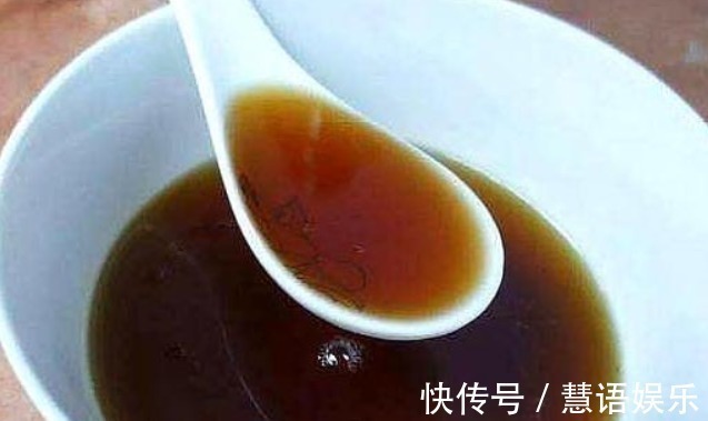 家家都有的“一种液体”,盆里“埋一点”,养啥都“爆盆”
