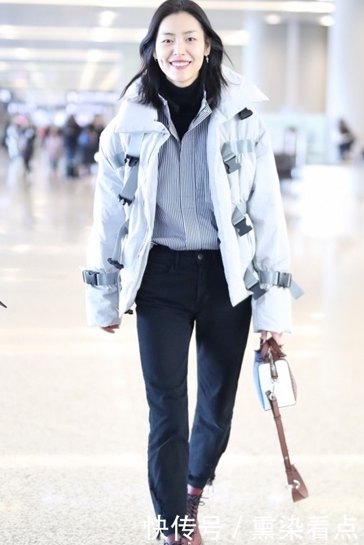 小黑|冬季不想显臃肿,让小黑裤拯救羽绒服,轻松解决搭配烦恼