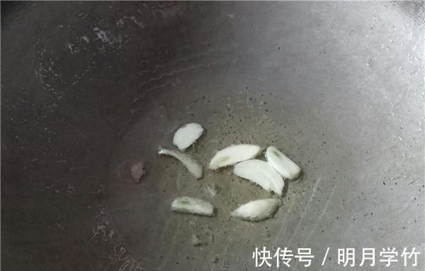 芥蓝|牛奶鸡蛋靠边站，这菜是“补钙小能手”，补钙又抗病，孩子长身高