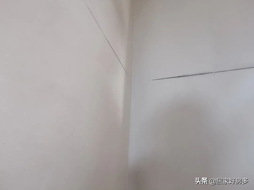 伟峰|房子有价，精神无价。看，那个闪着光的伟峰