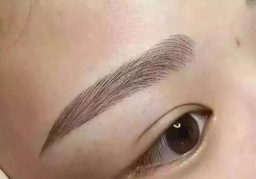 为什么不建议女生“纹眉”?内行人说了3个原因!