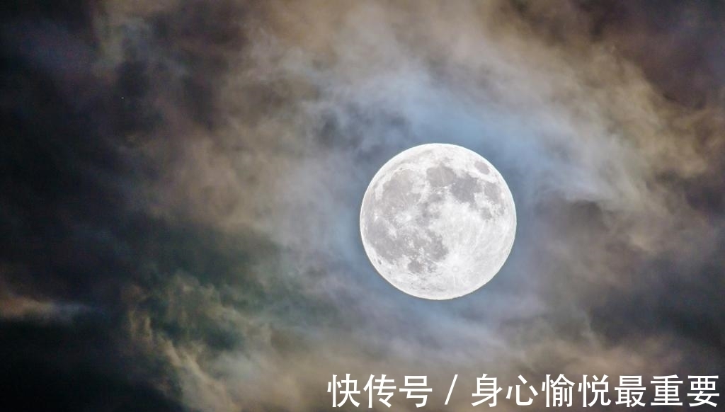 飞镜|张养浩中秋望月，写下一首折桂令，成为元代最经典的中秋散曲之一