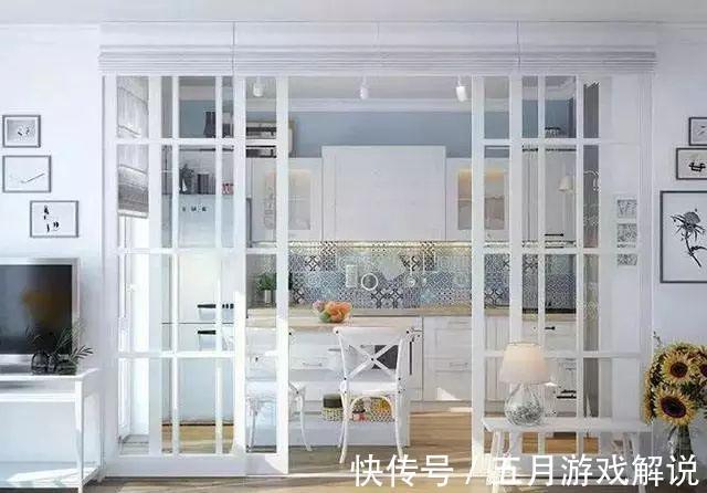 吊轨门|为什么有钱人厨房不装推拉门?头次见到这种设计,懊悔现在才知道