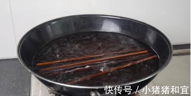 筷子久了易发霉水里放一点“它”泡一下，半年不用换筷子