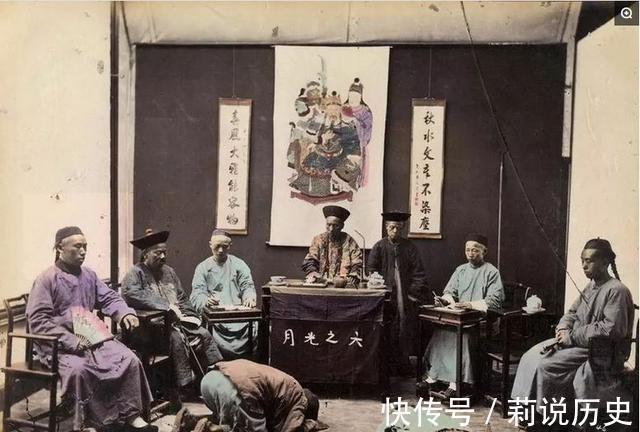 王二#清代奇案:男女在山村过夜时被杀,官府查案时,女子却变成了和尚