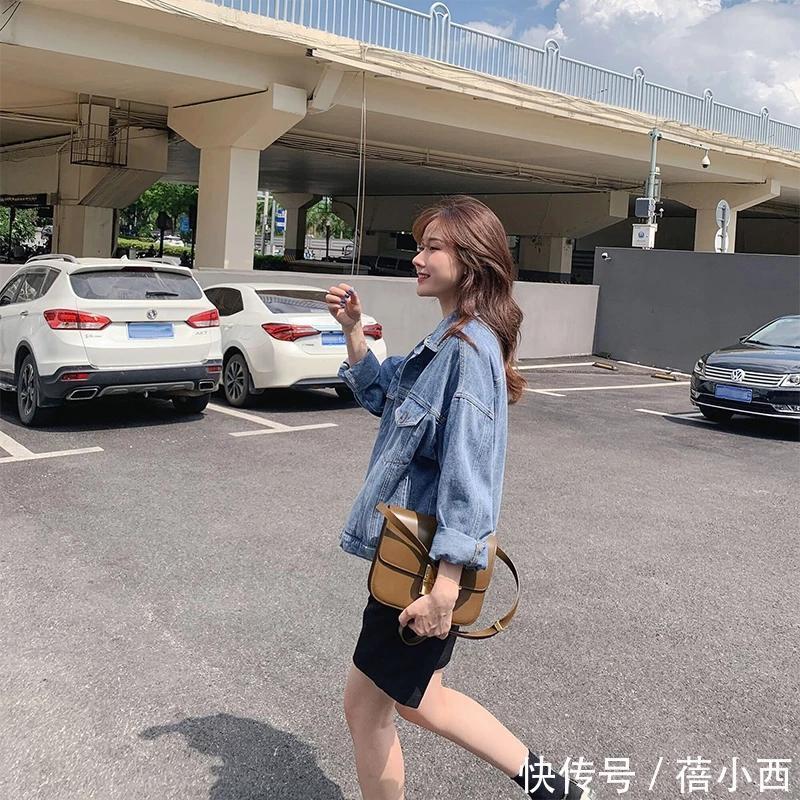 穿搭|秋季穿衣无需复杂,用“牛仔单品”穿出好气质,不费劲又时髦