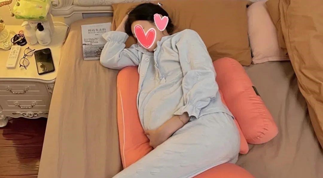 姿势|孕期睡姿不正确会伤害胎儿,孕妈要及时纠正,别图一时舒服坑了娃