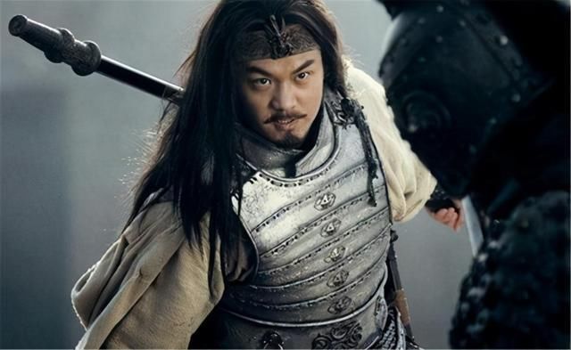 当得起|忠臣不事二主，庞德一个降将，凭什么当得起忠义二字？